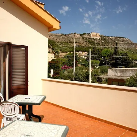 Couette-café Il Mandorlo 3*