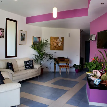 Couette-café Il Mandorlo 3*