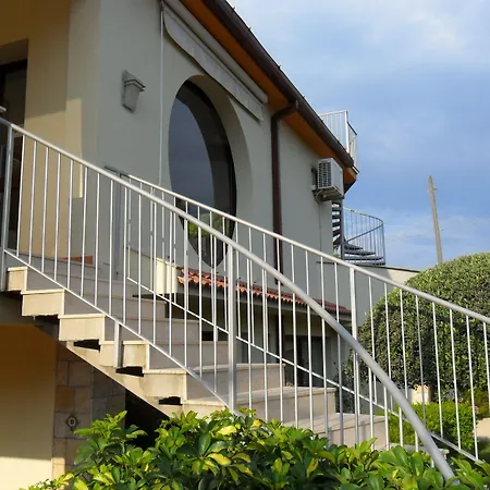 Il Mandorlo 住宿加早餐酒店 夏卡