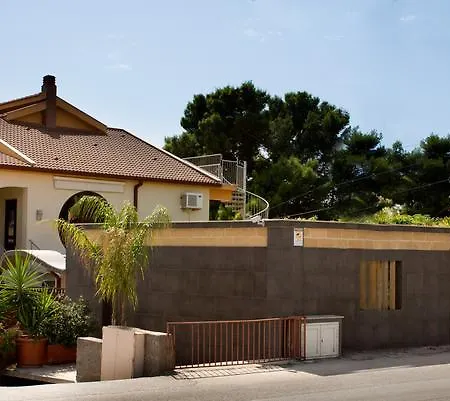 Bed & Breakfast Il Mandorlo 4*