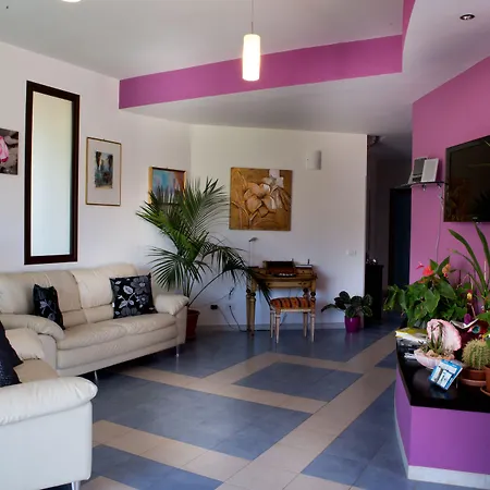 Il Mandorlo 住宿加早餐酒店 夏卡